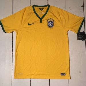 Nike Dri-Fit Mens Large Brazil 2014 Soccer Jersey